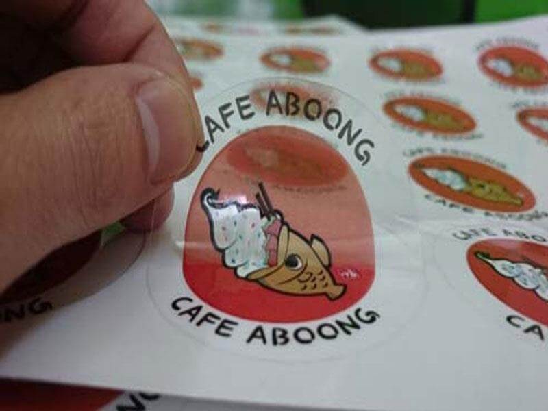 In logo dán chất liệu decal nhựa trong cho thương hiệu cafe ABOONG